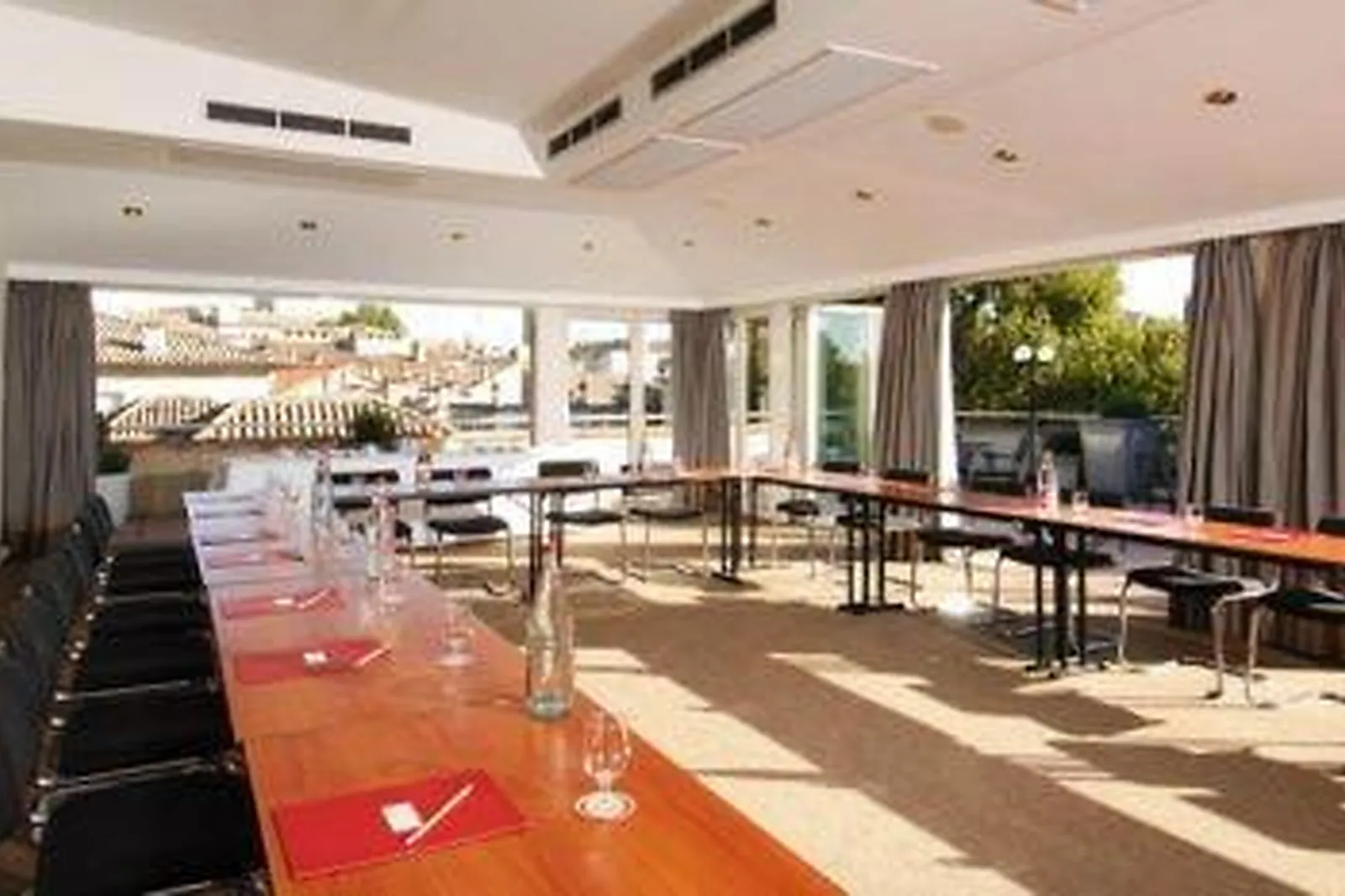 Lieux événementiels, CENTRE INTERNATIONAL  CONGRES DU PALAIS DES PAPES