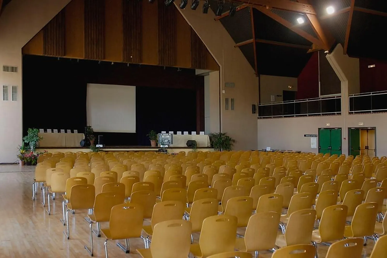 Lieux événementiels, CENTRE INTERNATIONAL DE RENCONTRES