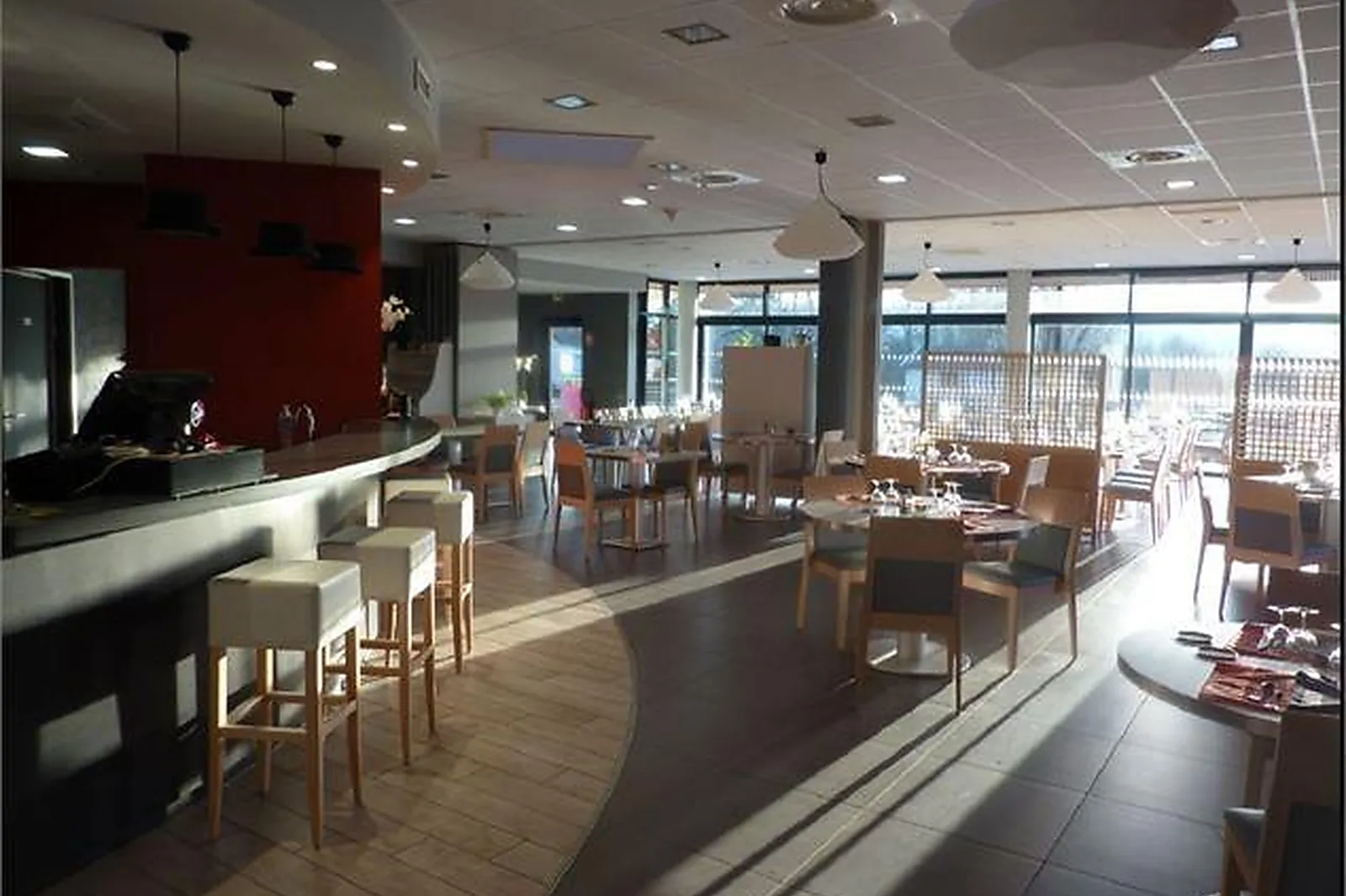 Lieux événementiels, CENTRE INTERNATIONAL DE RENCONTRES