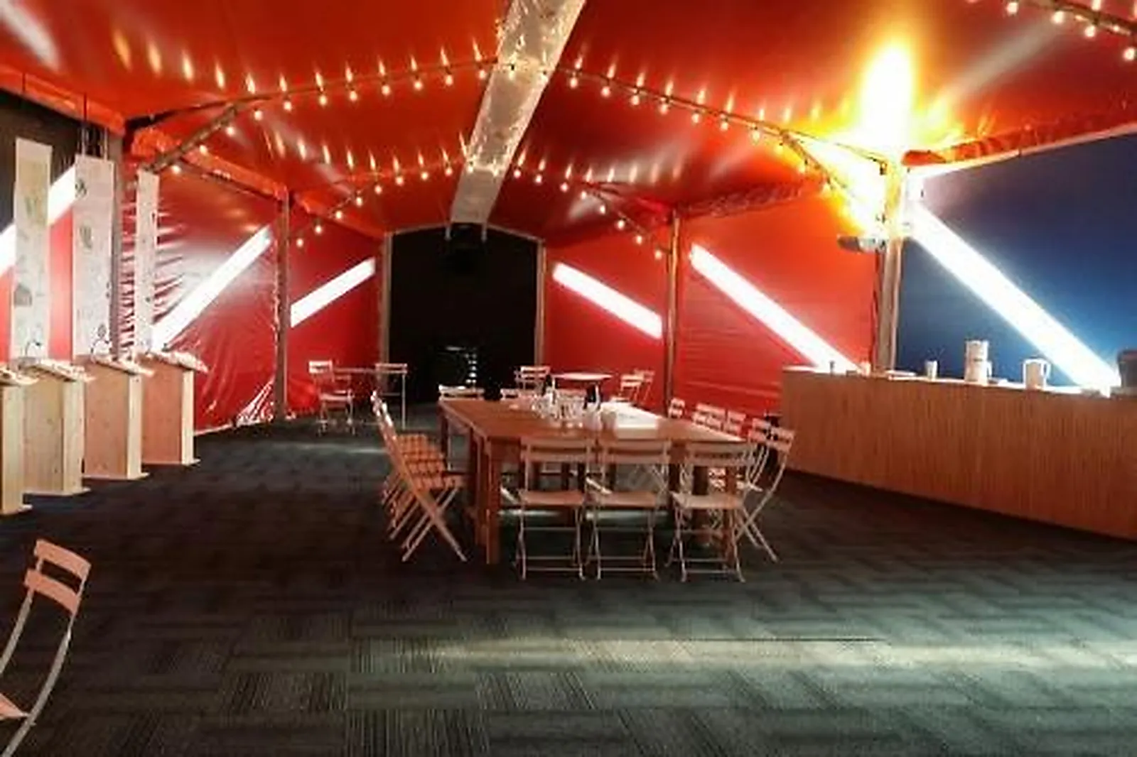 Lieux événementiels, CENTRE INTERNATIONAL DES ARTS EN MOUVEMENT