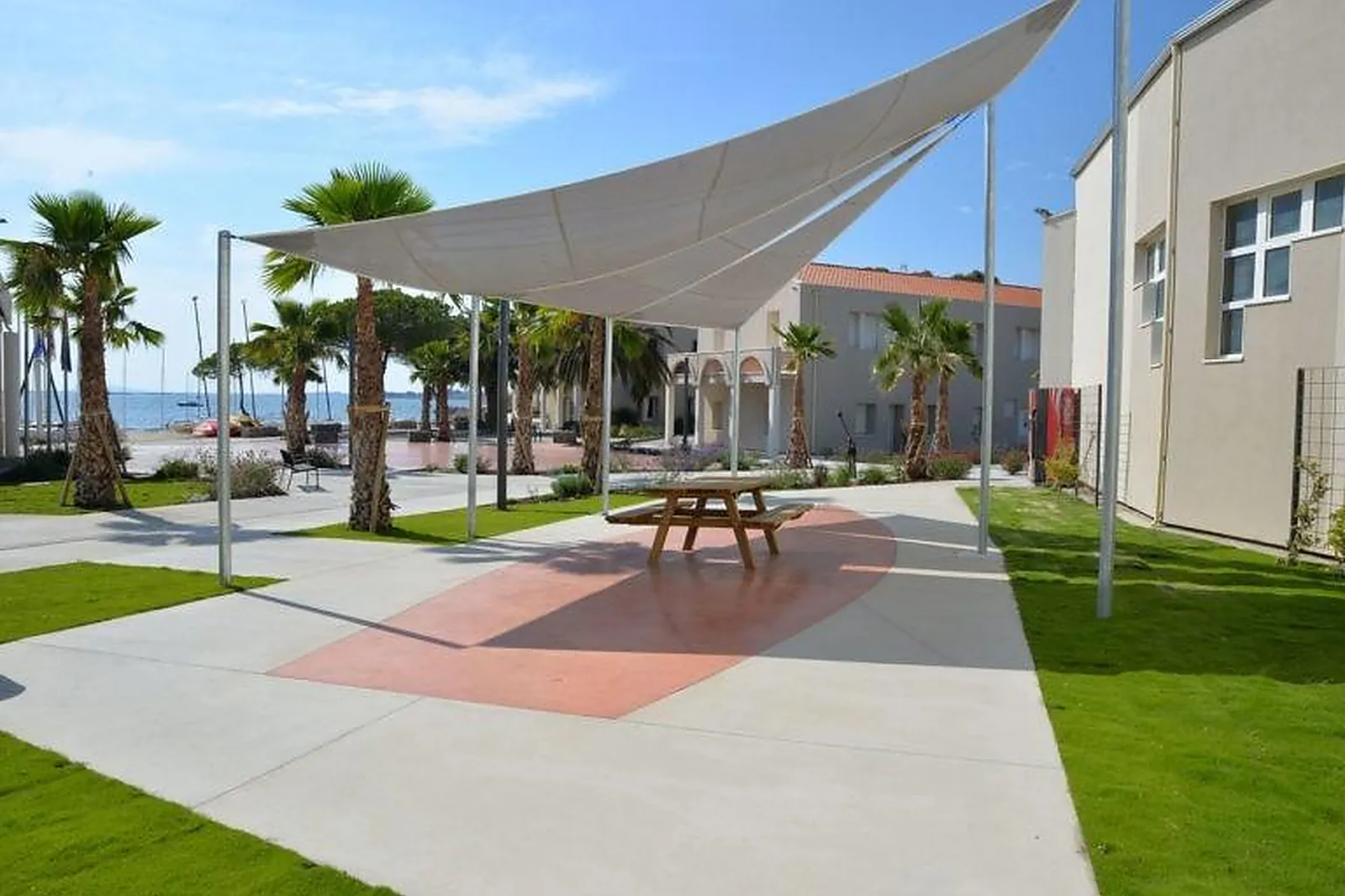 Lieux événementiels, CENTRE LE TAURUS