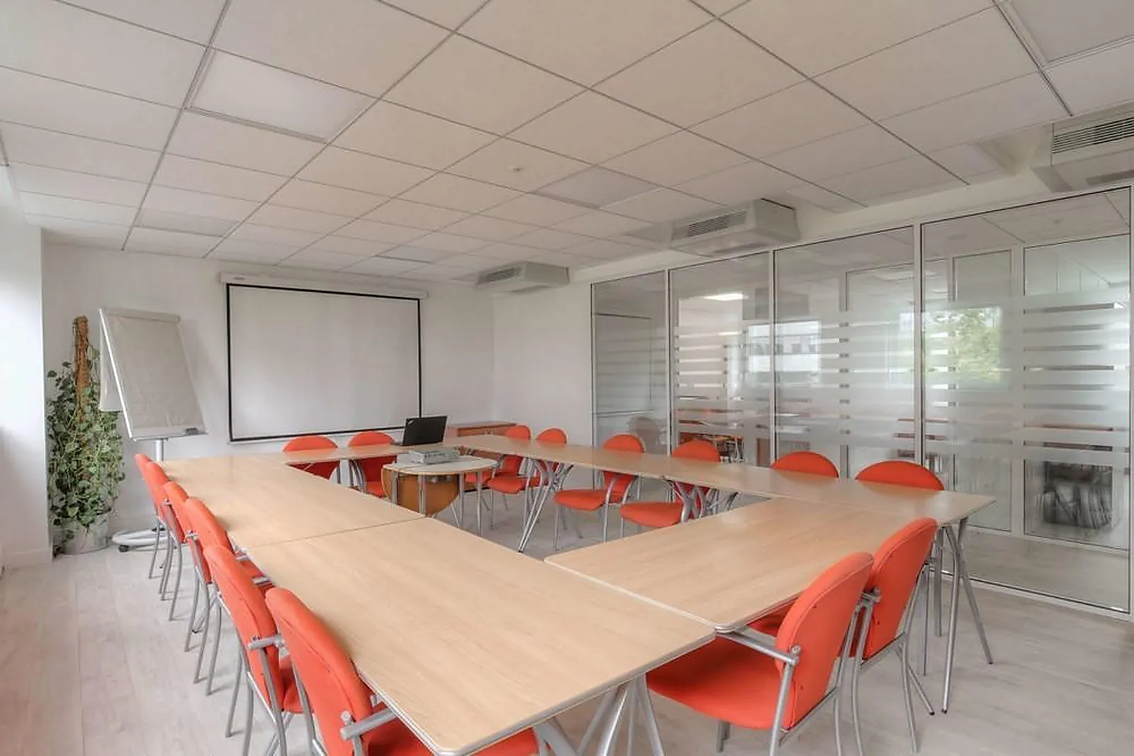 Lieux événementiels, CENTRE D'AFFAIRES BERTHELOT