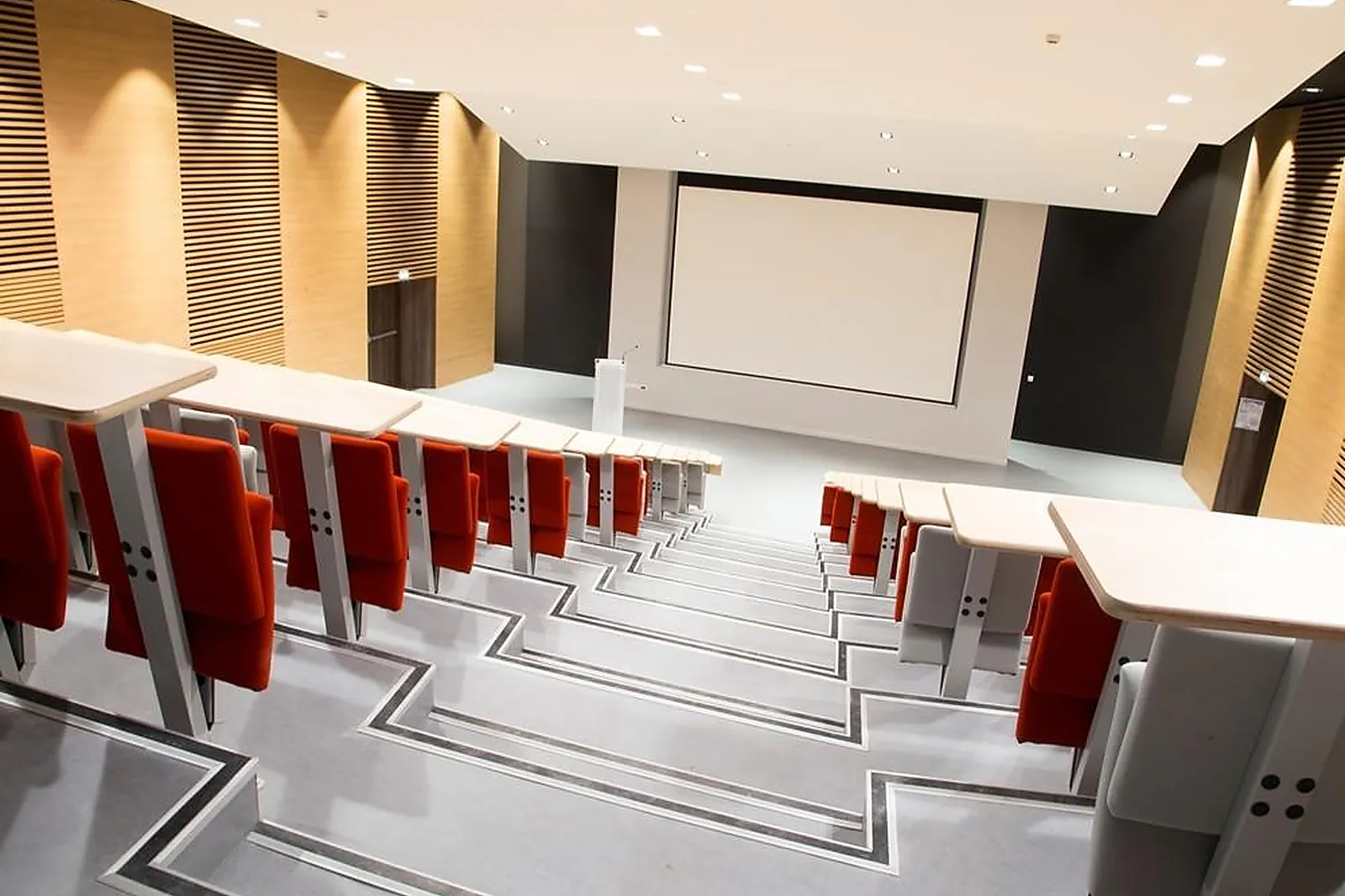 Lieux événementiels, CENTRE D'AFFAIRES SARCUS