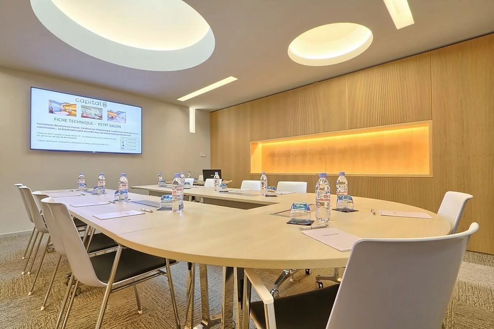 Lieux événementiels, CENTRE DE CONFÉRENCES CAPITAL 8