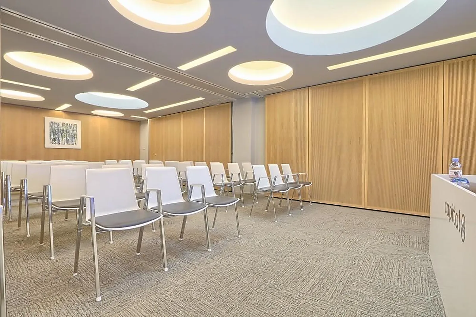 Lieux événementiels, CENTRE DE CONFÉRENCES CAPITAL 8