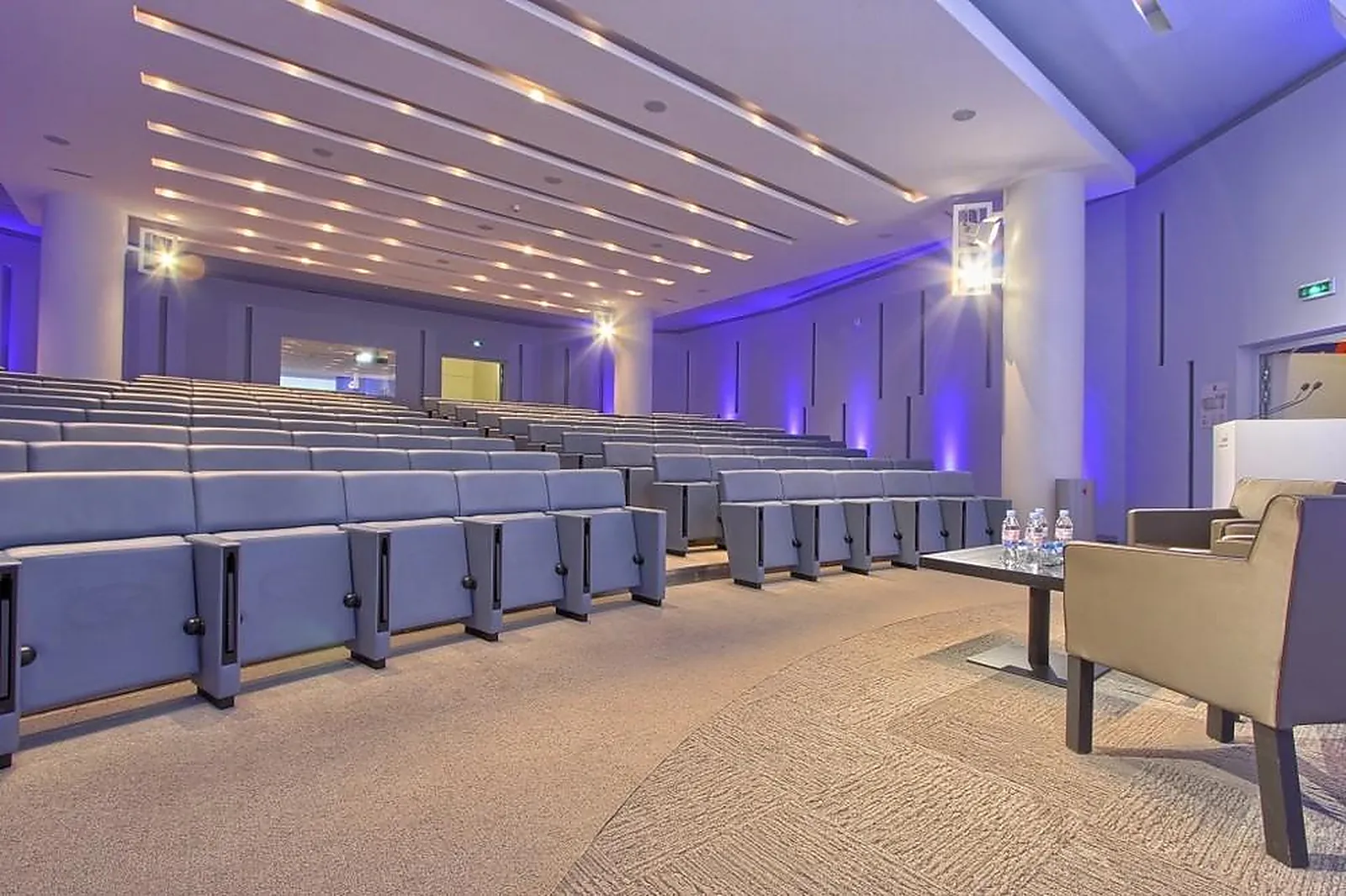 Lieux événementiels, CENTRE DE CONFÉRENCES CAPITAL 8