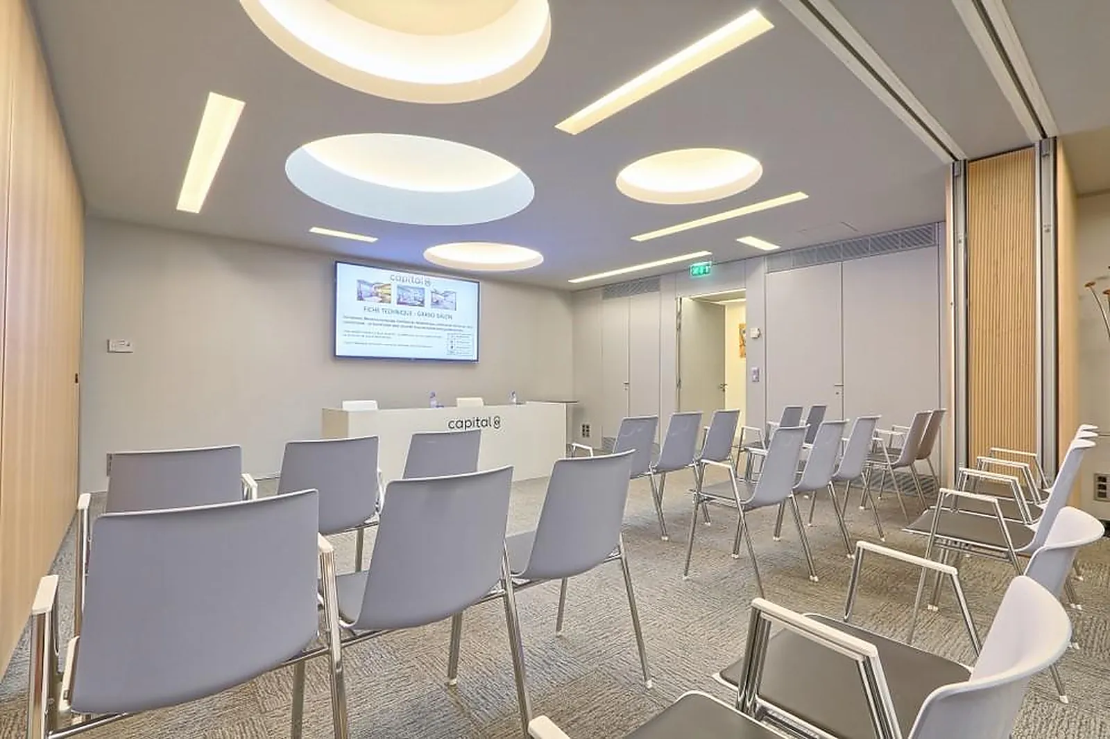 Lieux événementiels, CENTRE DE CONFÉRENCES CAPITAL 8