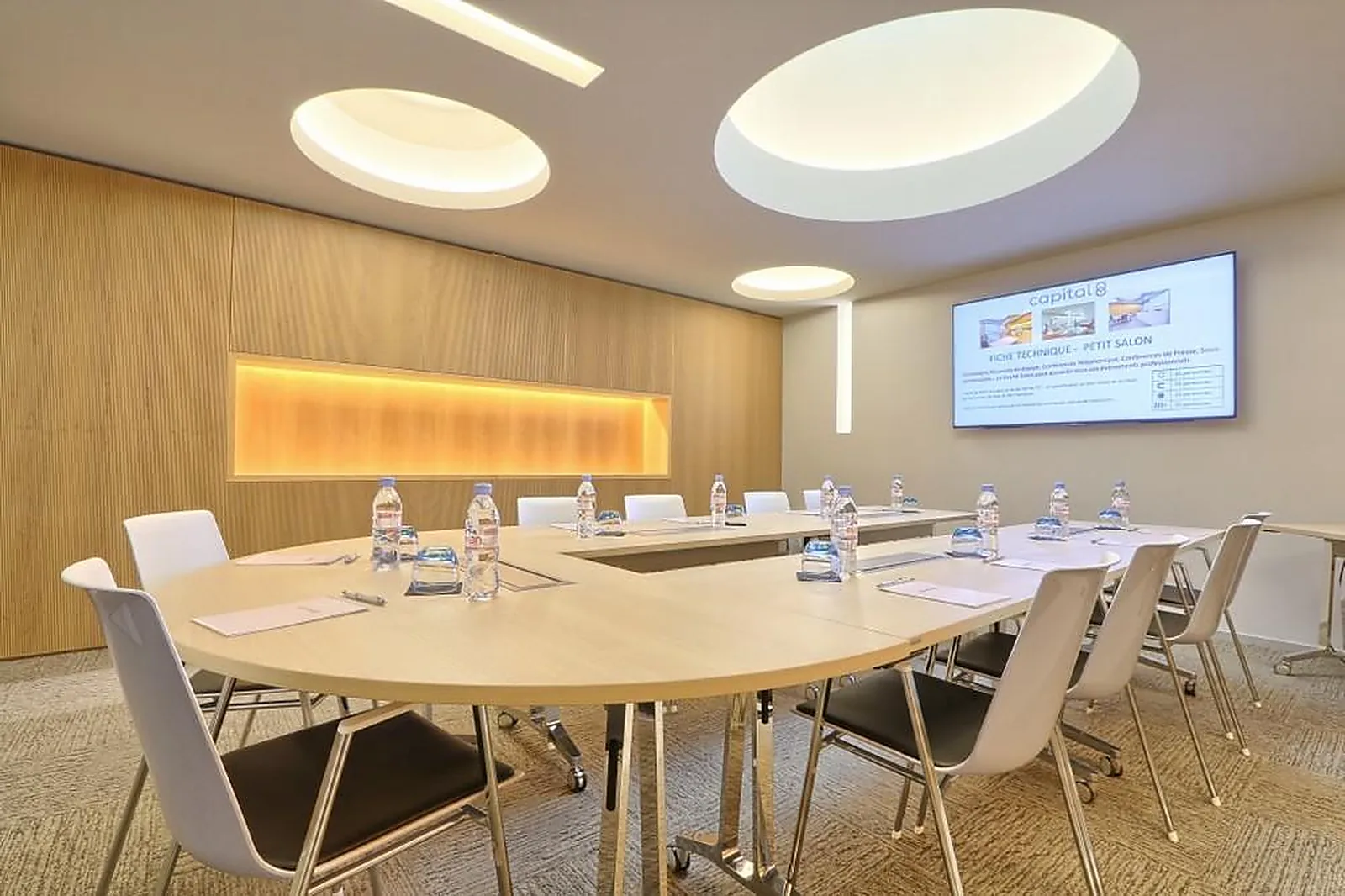 Lieux événementiels, CENTRE DE CONFÉRENCES CAPITAL 8