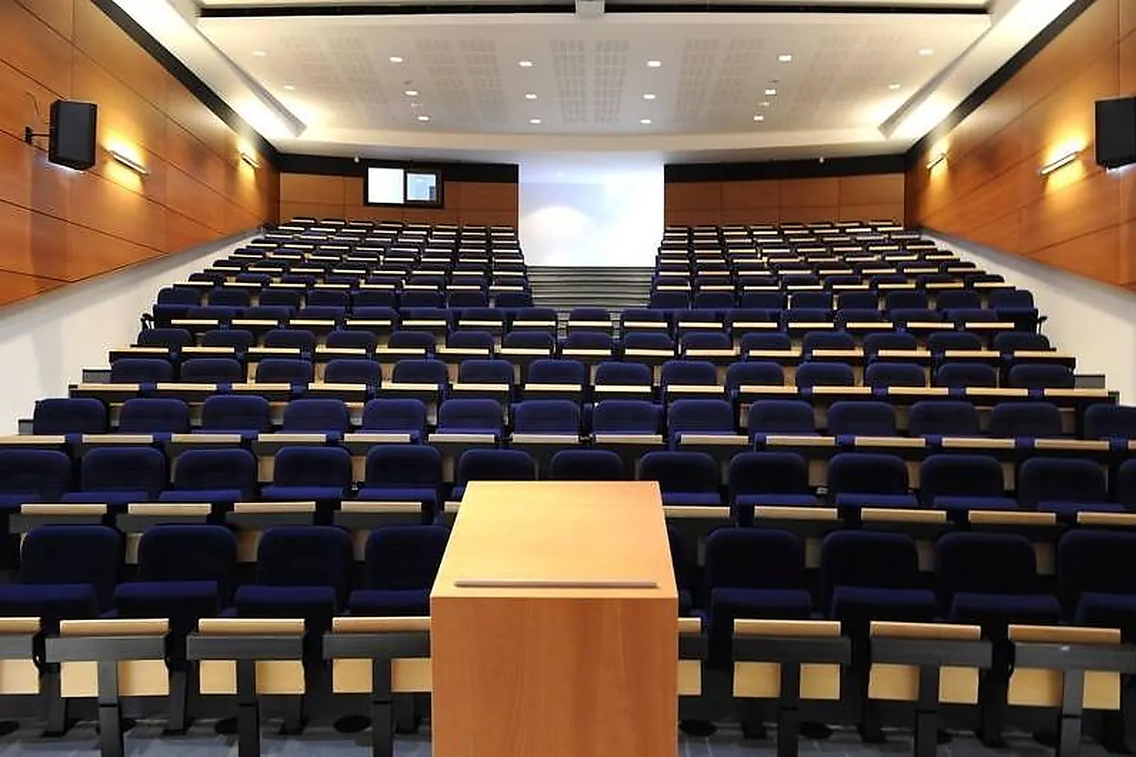 Lieux événementiels, CENTRE DE CONFÉRENCES DE POITIERS