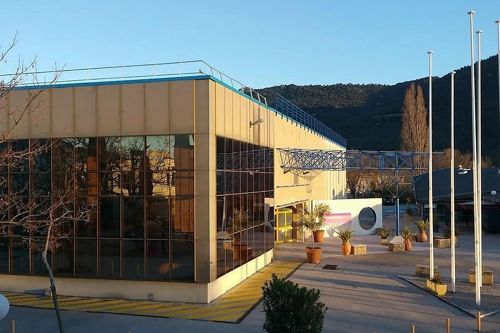 Lieux événementiels, CENTRE DE CONGRÈS AGORA