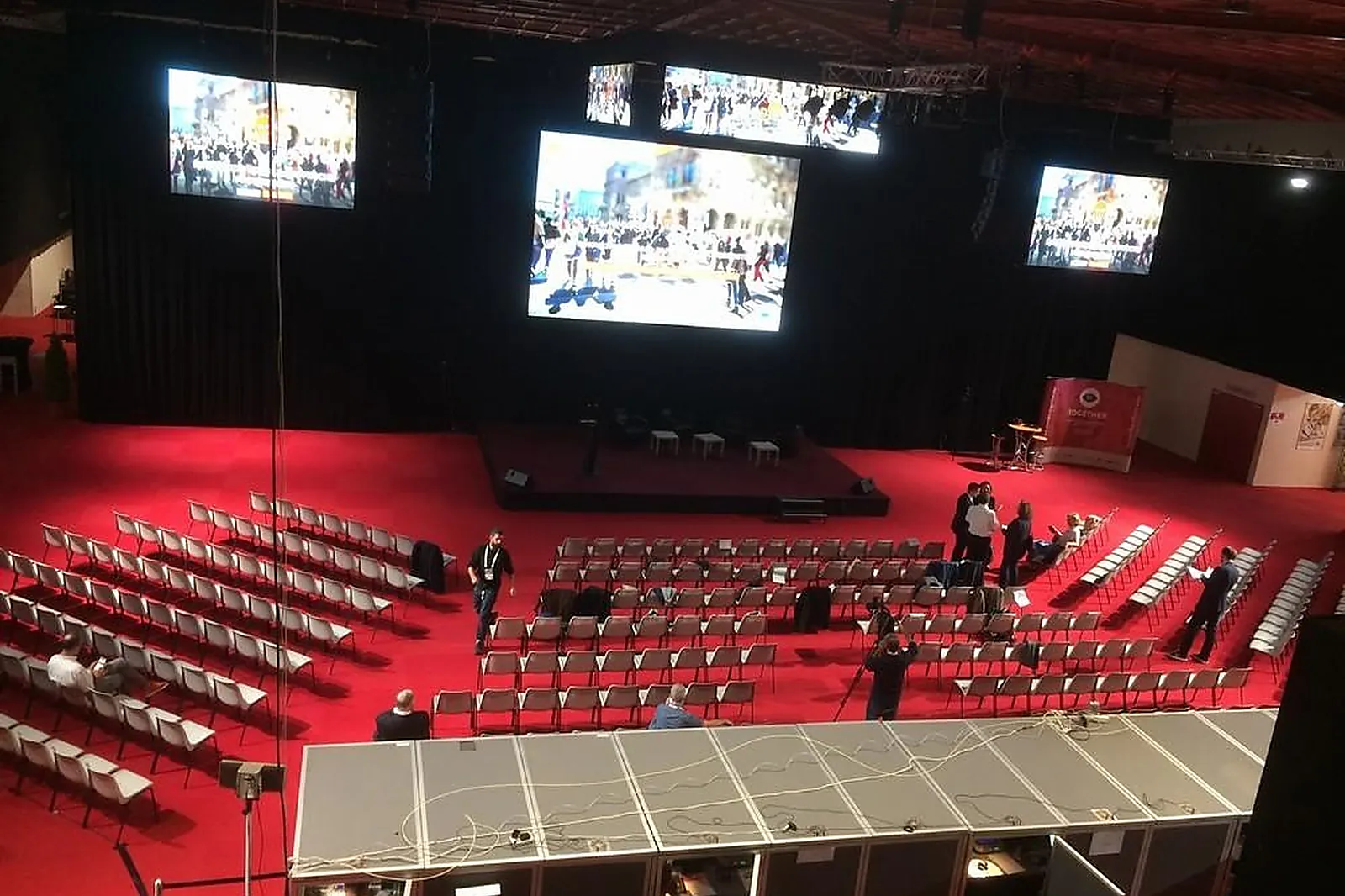 Lieux événementiels, CENTRE DE CONGRÈS LE DÔME