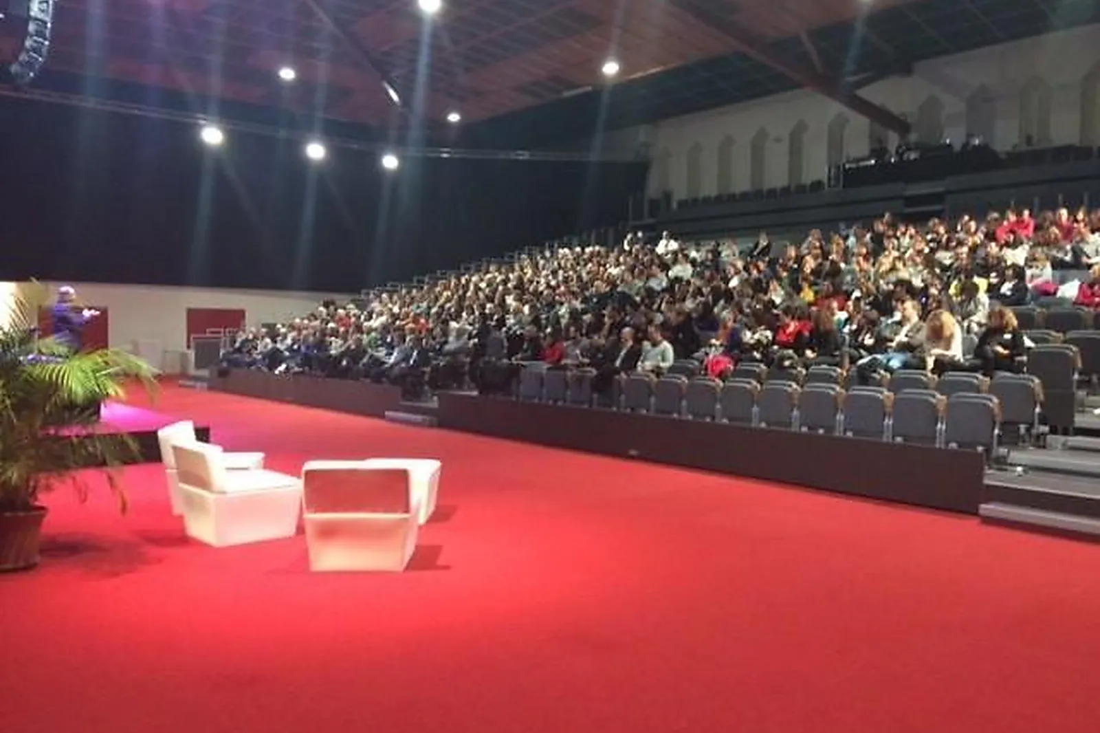 Lieux événementiels, CENTRE DE CONGRÈS LE DÔME