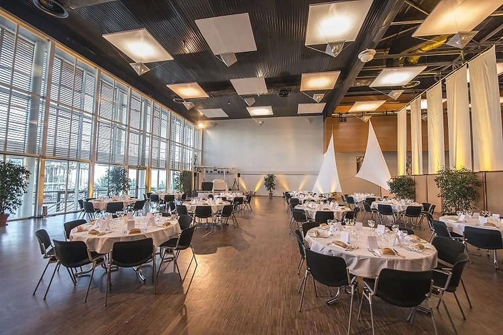 Lieux événementiels, CENTRE DE CONGRES LES ATLANTES