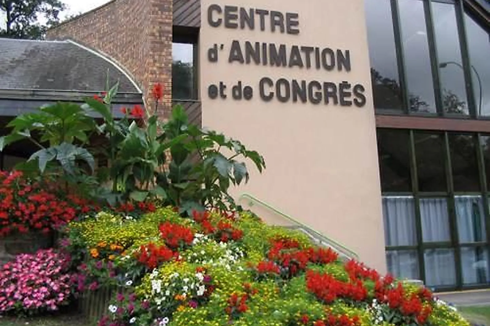 Lieux événementiels, CENTRE DE CONGRES DE BAGNOLES-DE-L'ORNE