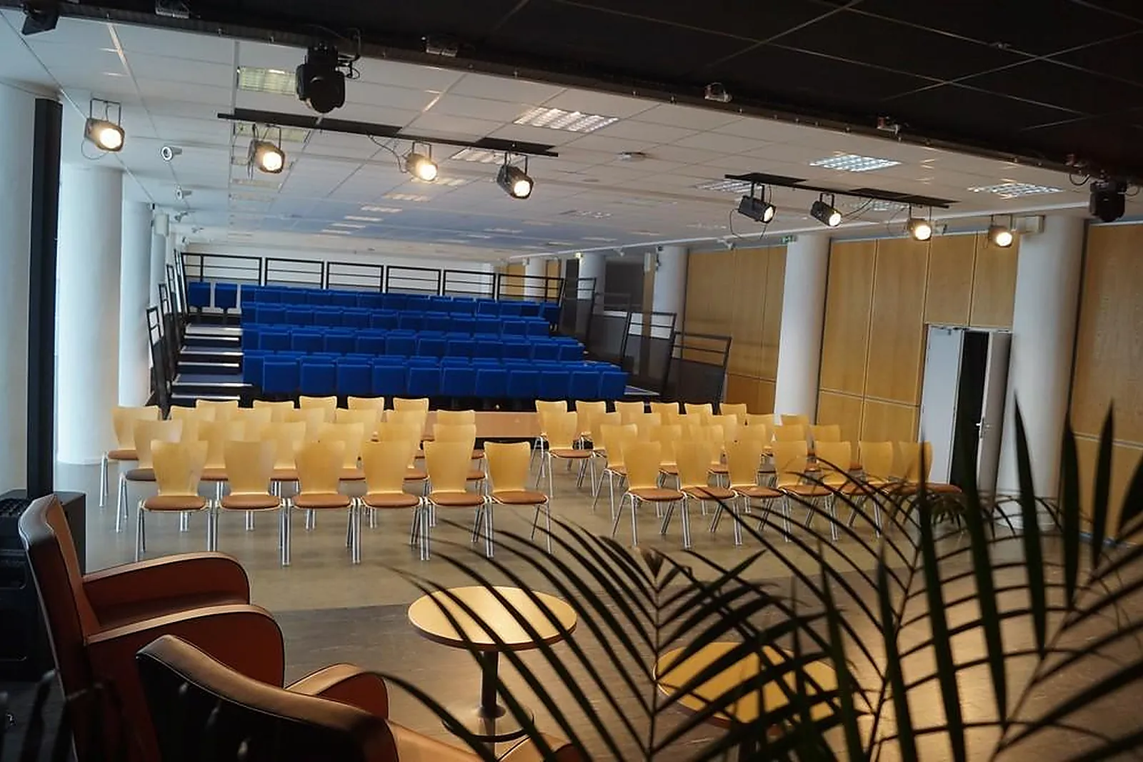 Lieux événementiels, CENTRE DE CONGRÈS DE SAINT-QUAY-PORTRIEUX