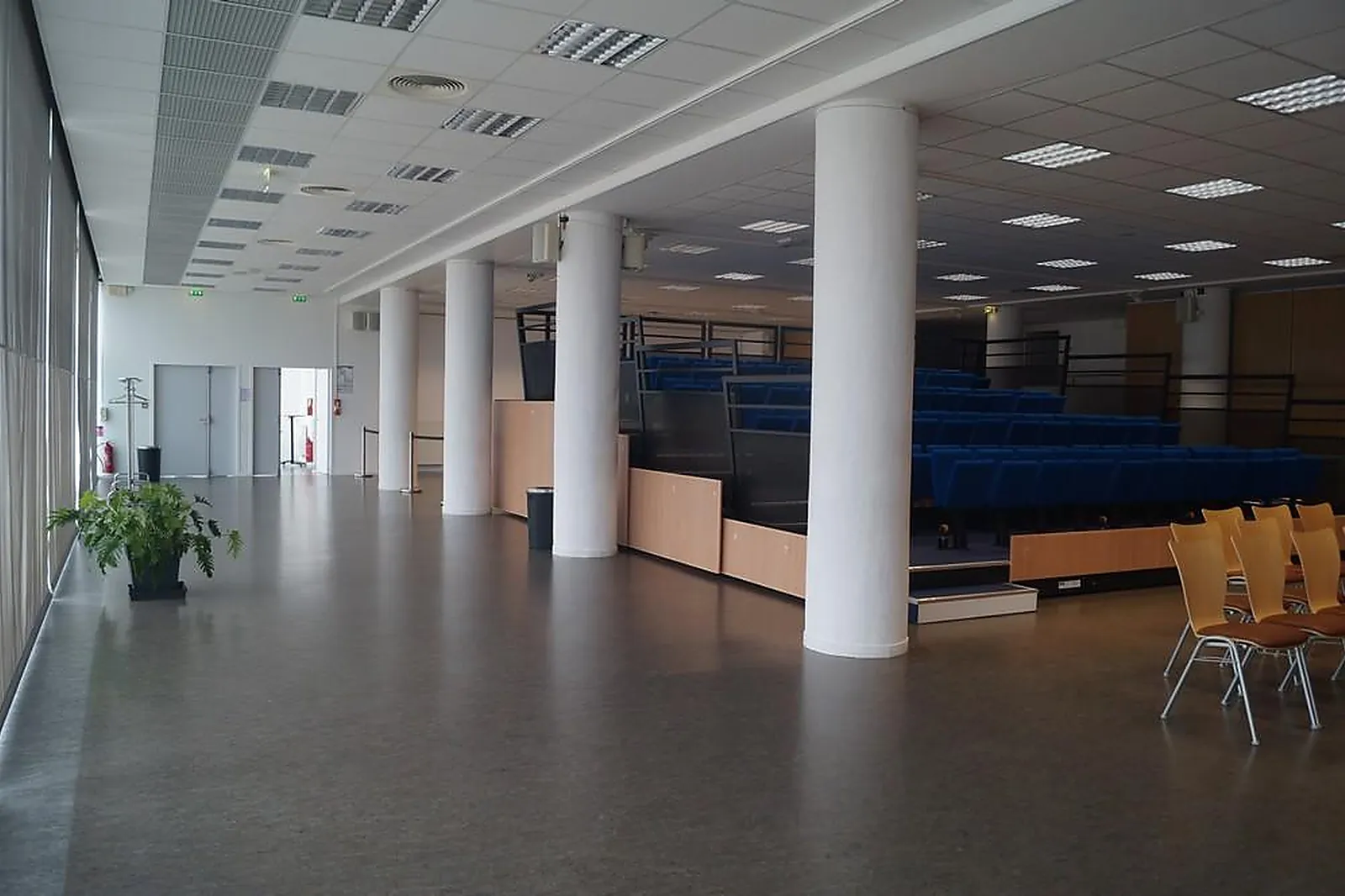 Lieux événementiels, CENTRE DE CONGRÈS DE SAINT-QUAY-PORTRIEUX