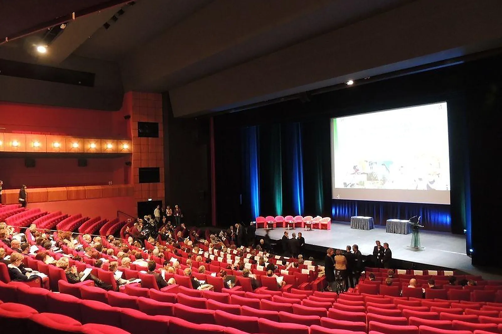 Lieux événementiels, CENTRE DE CONGRÈS LA FLEURIAYE