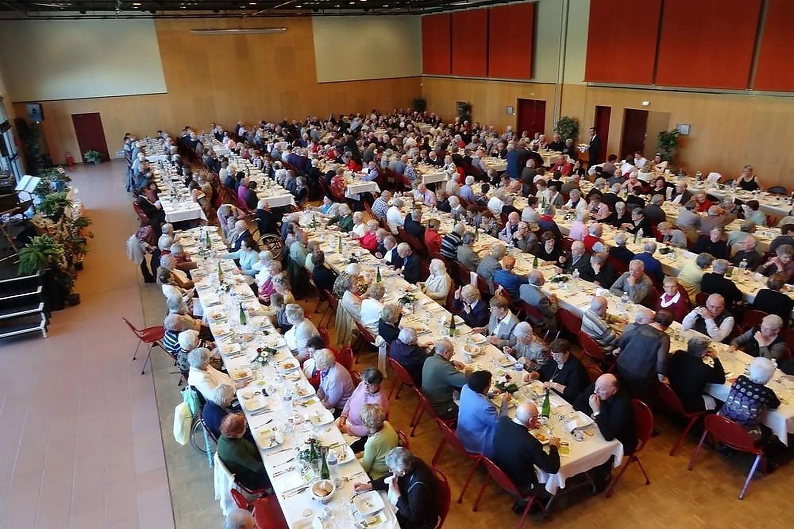 Lieux événementiels, CENTRE DE CONGRÈS LA FLEURIAYE