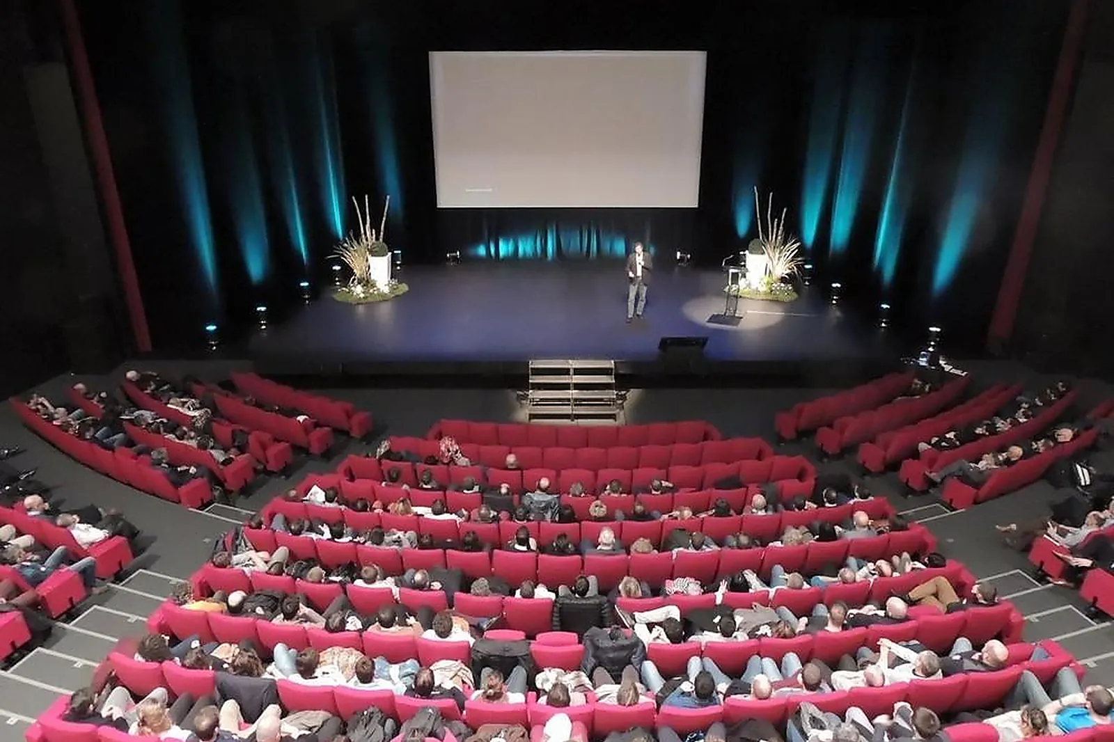 Lieux événementiels, CENTRE DE CONGRÈS LA FLEURIAYE