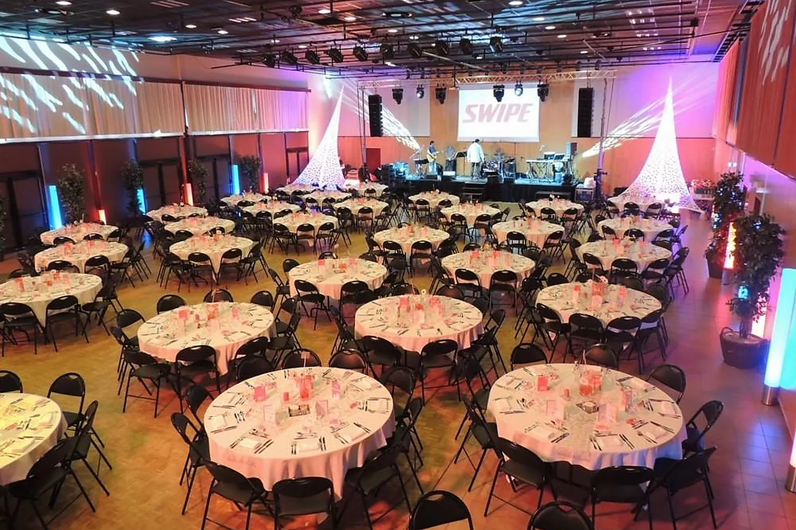 Lieux événementiels, CENTRE DE CONGRÈS LA FLEURIAYE