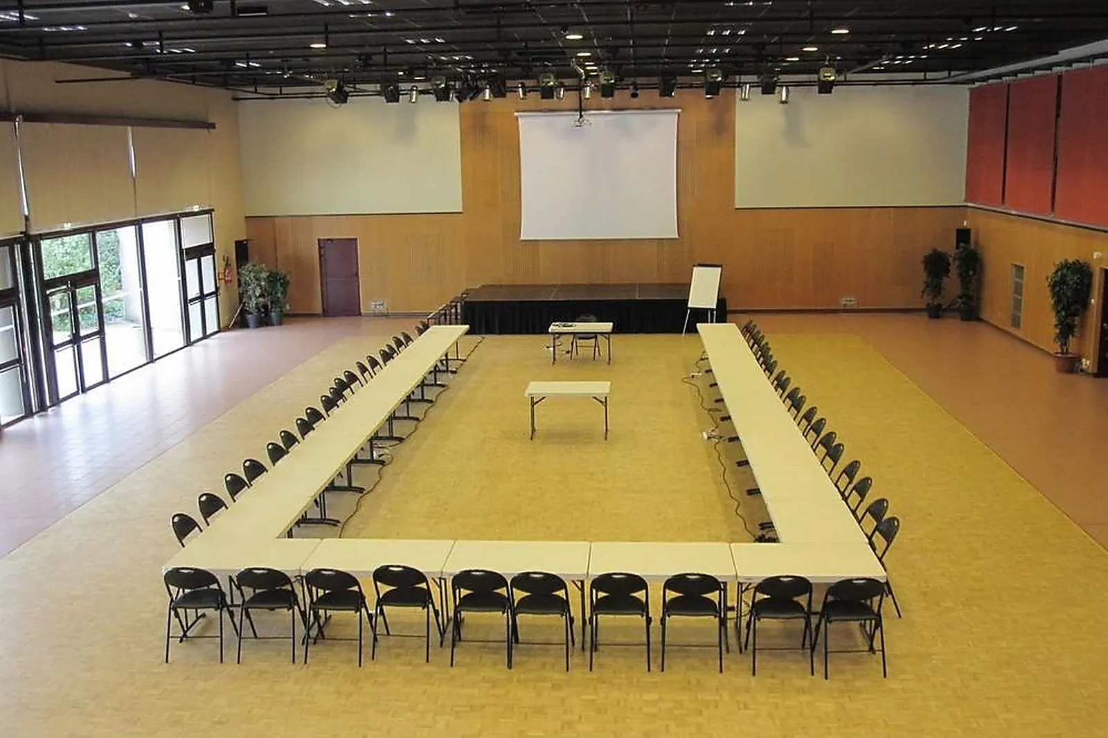 Lieux événementiels, CENTRE DE CONGRÈS LA FLEURIAYE