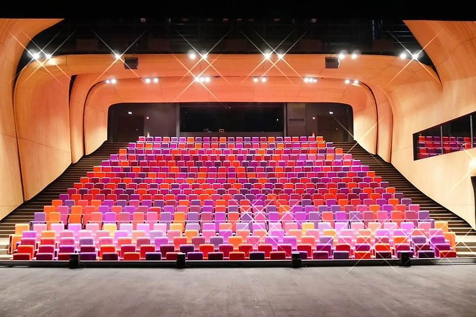 Lieux événementiels, CENTRE DES CONGRÈS DE HAUTE-SAINTONGE