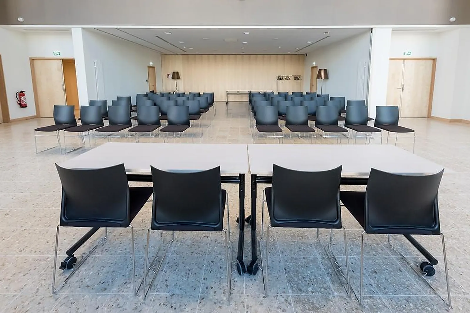 Lieux événementiels, CENTRE DES CONGRÈS DU CHAPEAU ROUGE