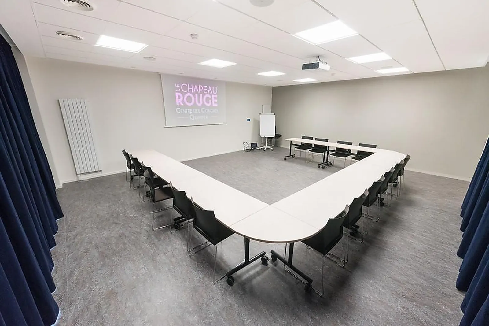 Lieux événementiels, CENTRE DES CONGRÈS DU CHAPEAU ROUGE