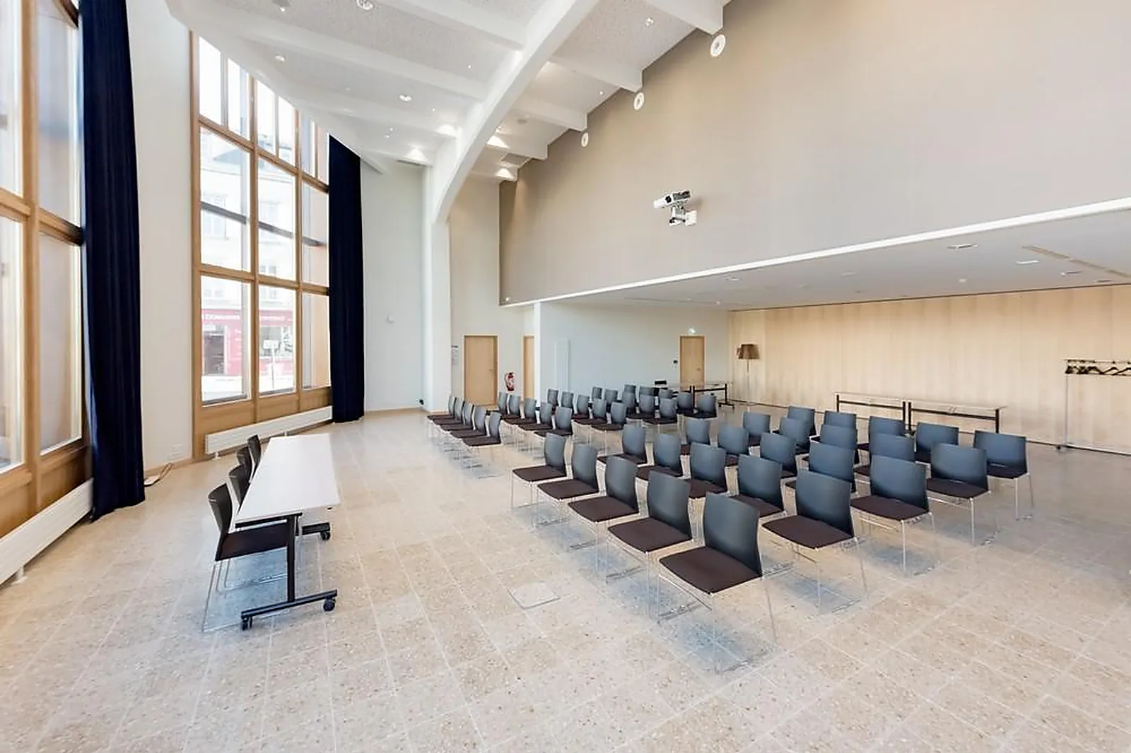 Lieux événementiels, CENTRE DES CONGRÈS DU CHAPEAU ROUGE