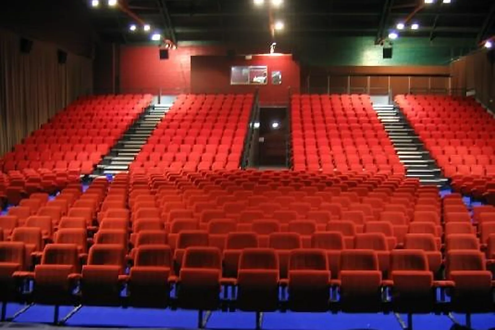 Lieux événementiels, CENTRE DES CONGRÈS - ESPACE L.A.C.