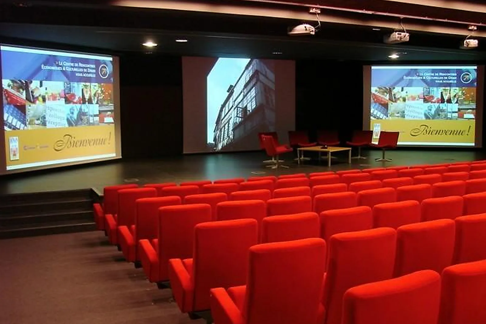 Lieux événementiels, CENTRE DES CONGRÈS DE DINAN