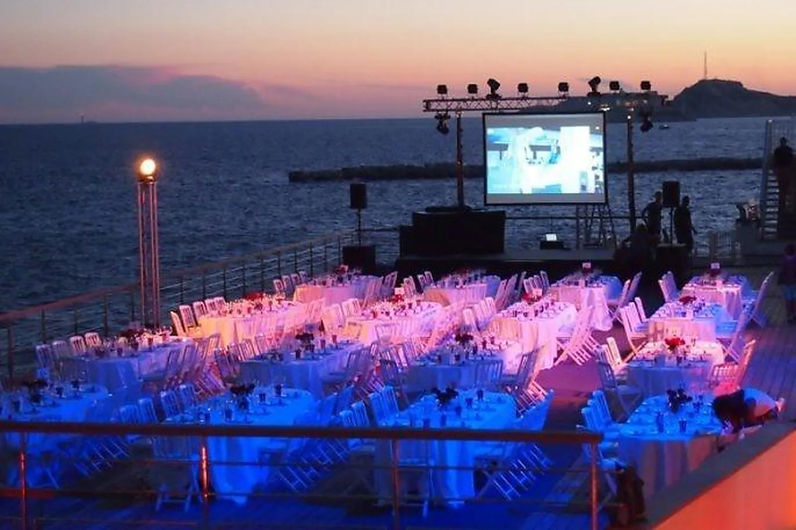 Lieux événementiels, CERCLE DES NAGEURS DE MARSEILLE