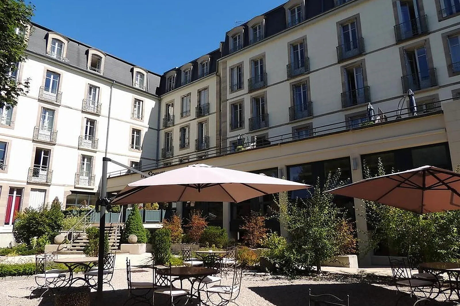 Lieux événementiels, CERISE LUXEUIL LES SOURCES