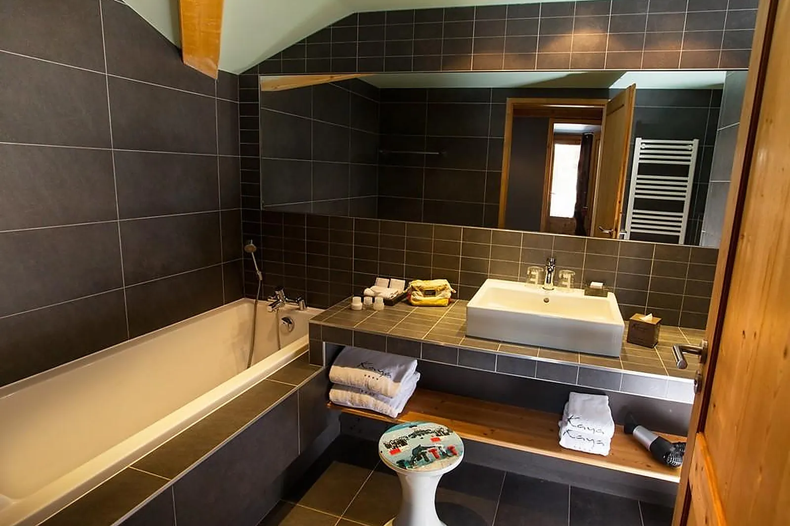 Lieux événementiels, CHALET HÔTEL KAYA LES MENUIRES