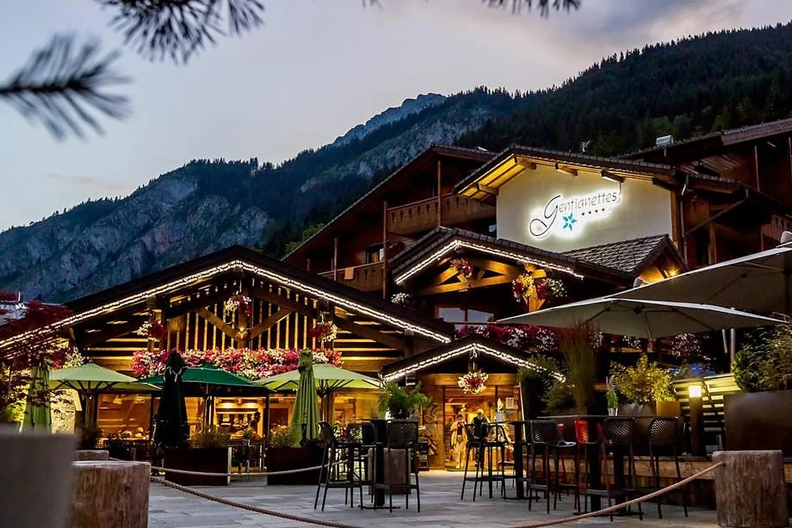 Lieux événementiels, CHÂLET-HÔTEL LES GENTIANETTES