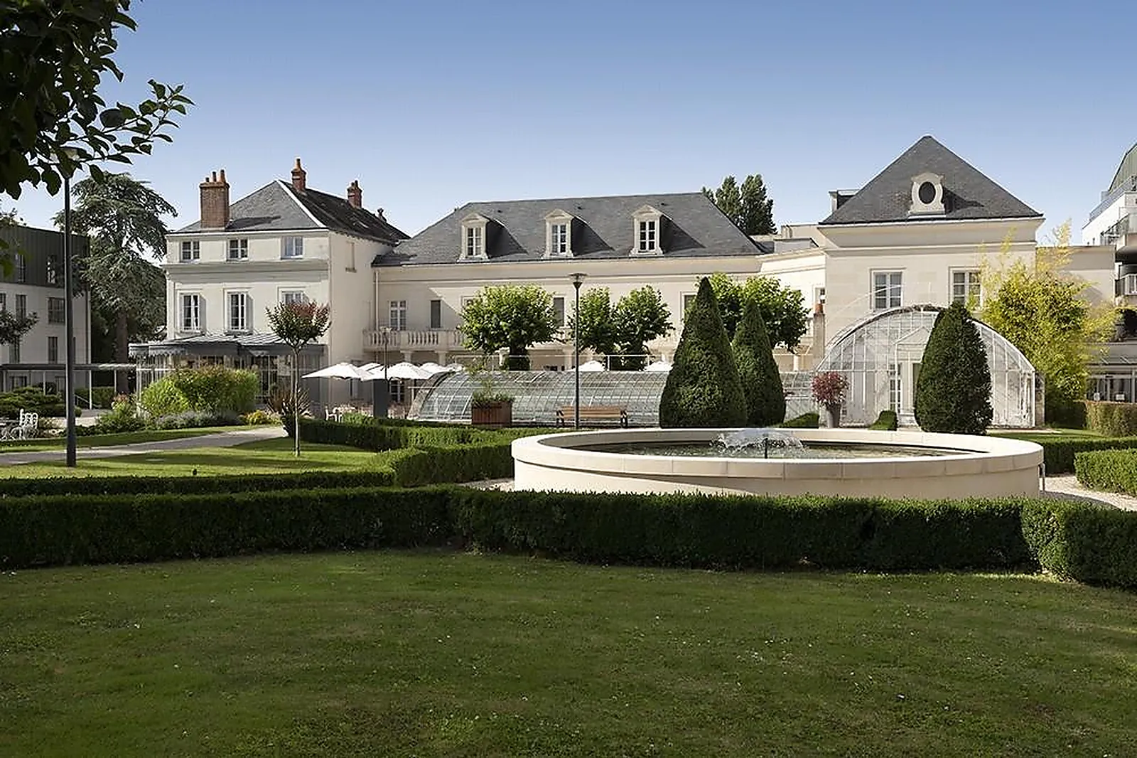 Lieux événementiels, CHÂTEAU BELMONT TOURS THE CREST COLLECTION