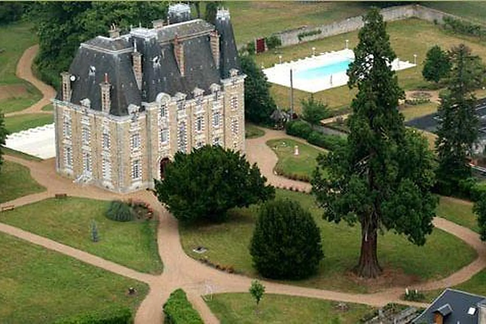 Lieux événementiels, CHATEAU DE MONTBRAYE