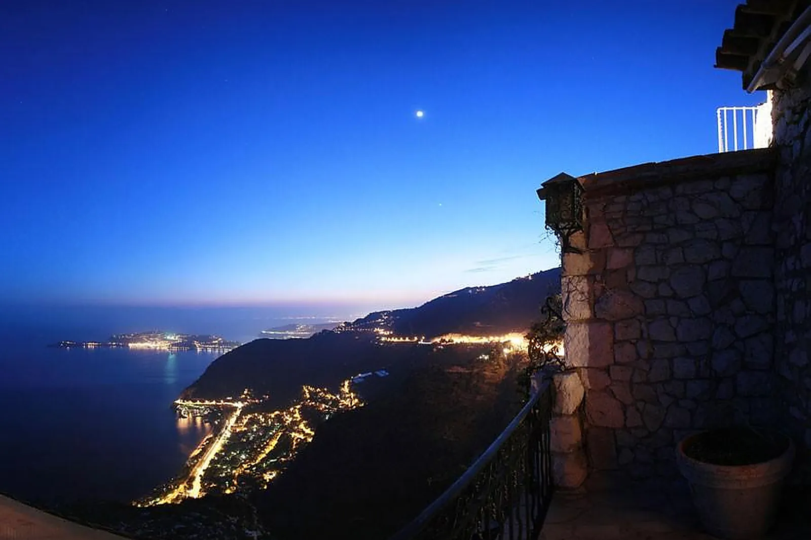 Lieux événementiels, CHÂTEAU EZA