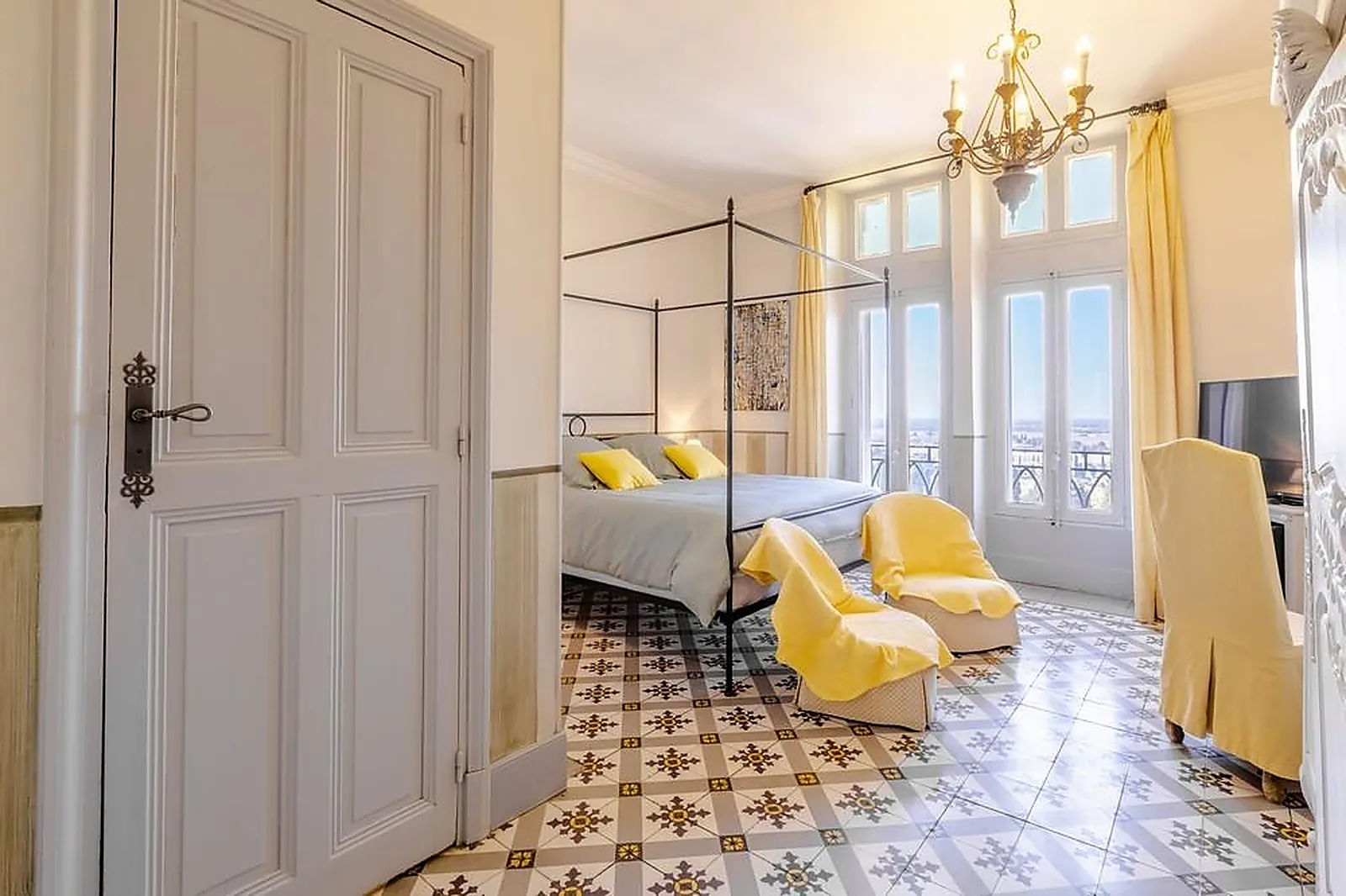 Lieux événementiels, CHÂTEAU FINES ROCHES