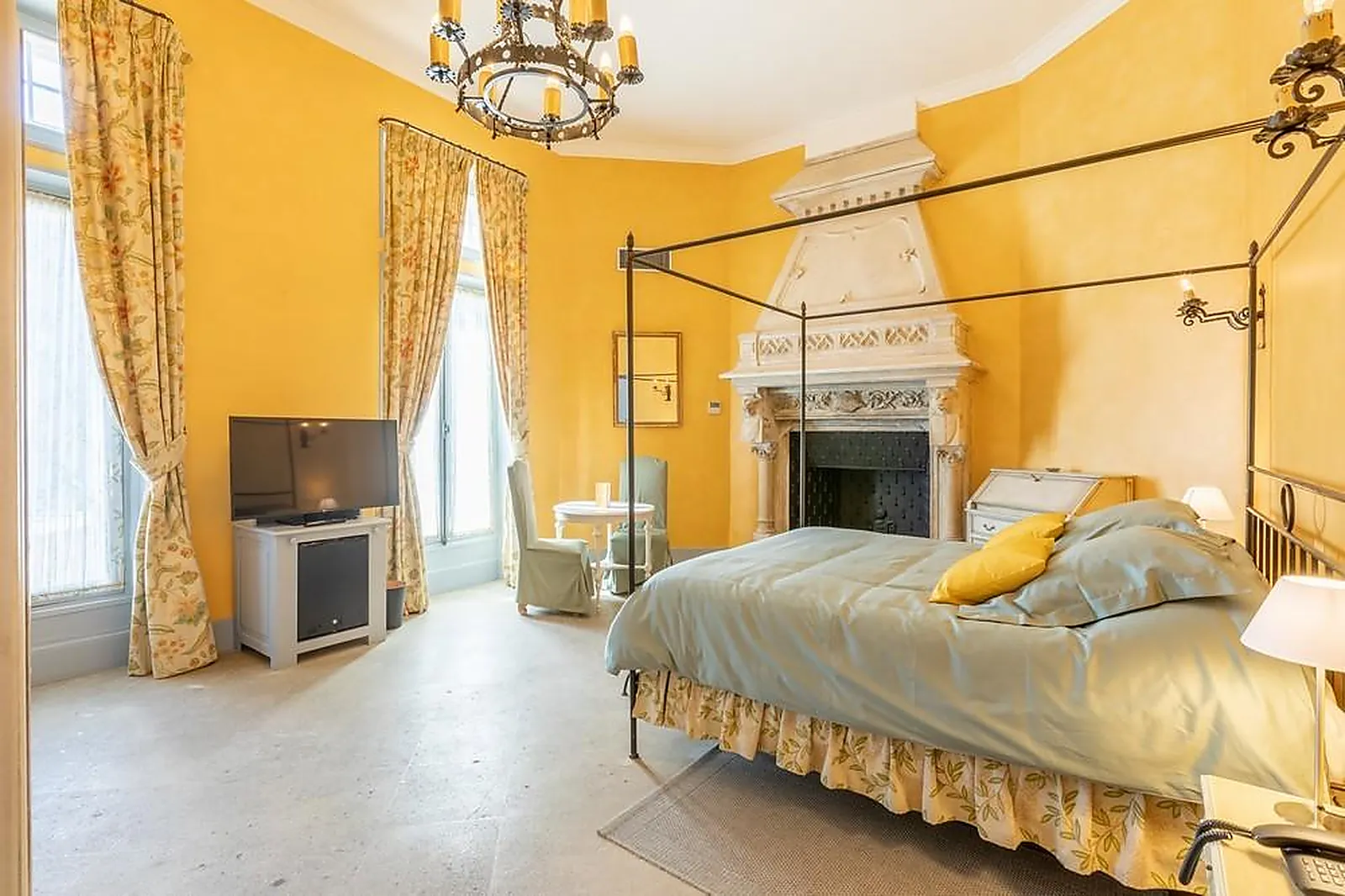 Lieux événementiels, CHÂTEAU FINES ROCHES