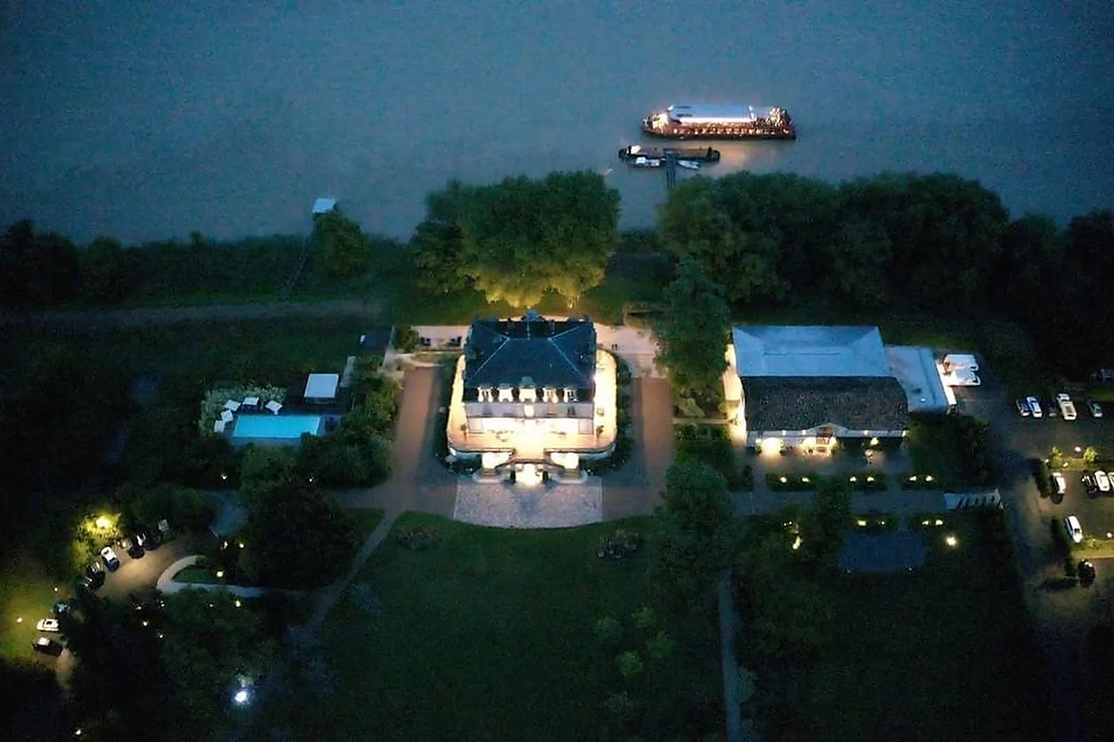 Lieux événementiels, CHÂTEAU GRATTEQUINA