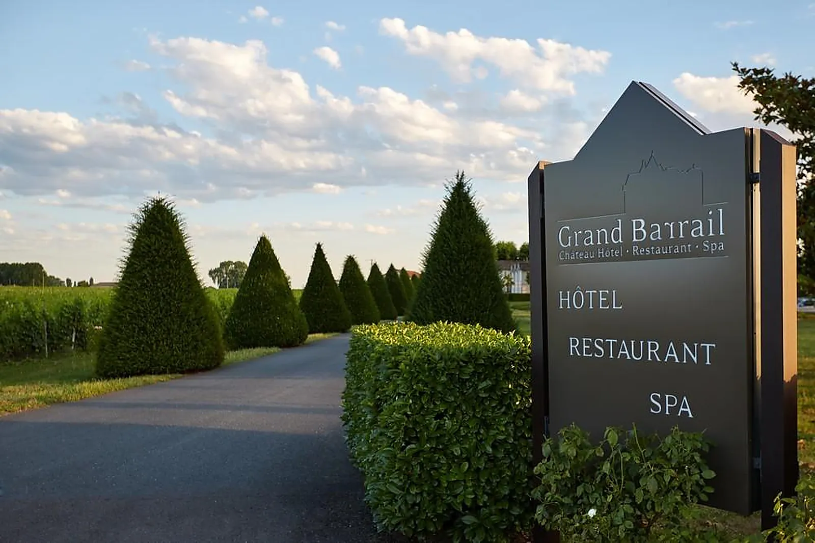Lieux événementiels, CHÂTEAU HÔTEL GRAND BARRAIL