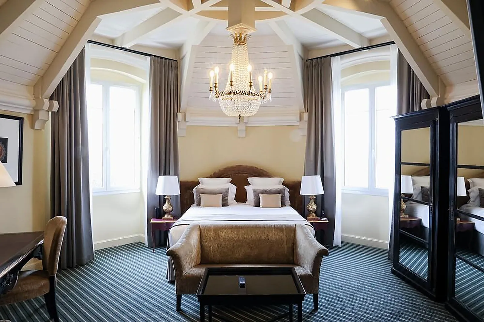 Lieux événementiels, CHÂTEAU HÔTEL GRAND BARRAIL