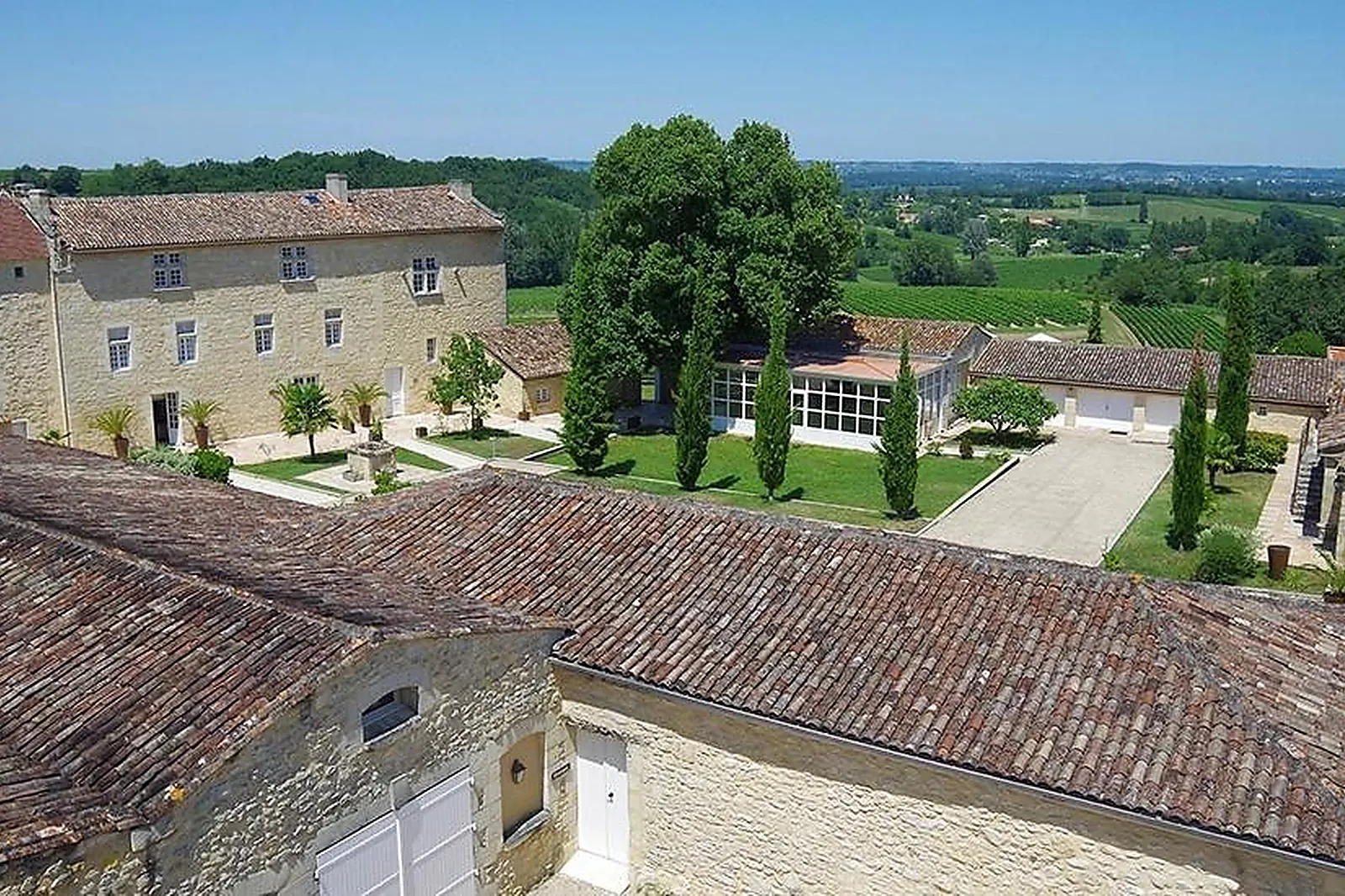 Lieux événementiels, CHÂTEAU ISABEAU DE NAUJAN