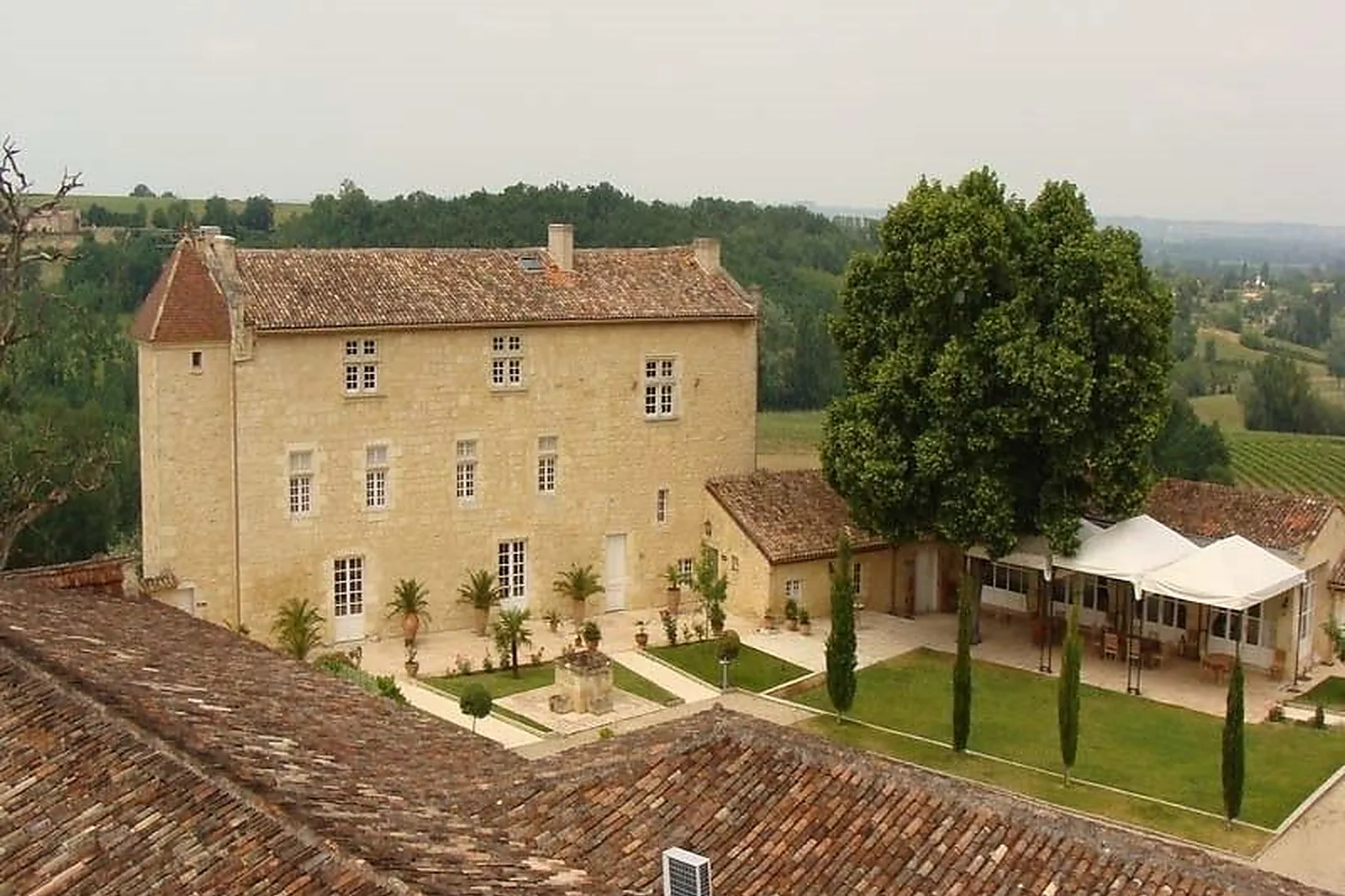 Lieux événementiels, CHÂTEAU ISABEAU DE NAUJAN