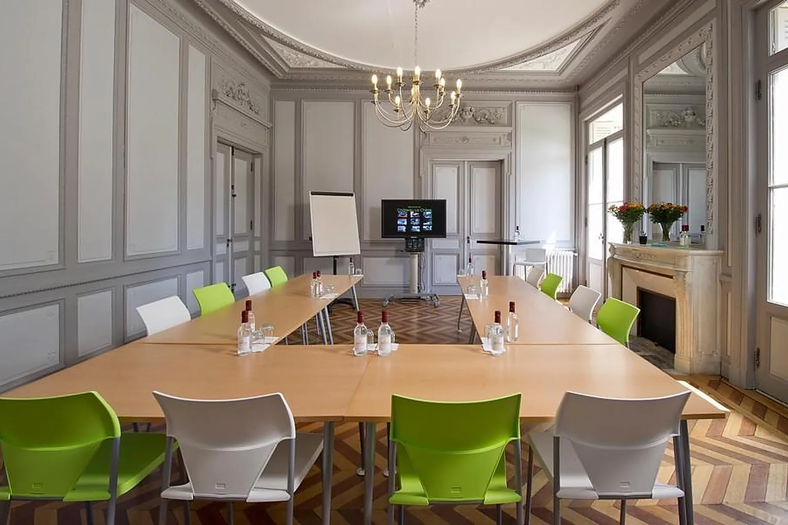 Lieux événementiels, CHATEAU LA CHÈZE