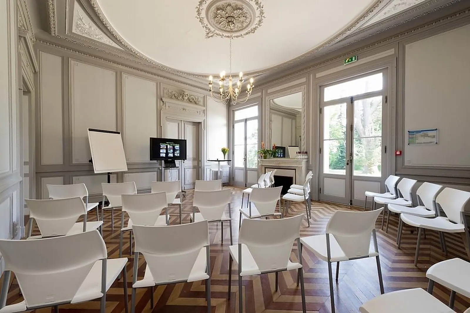 Lieux événementiels, CHATEAU LA CHÈZE