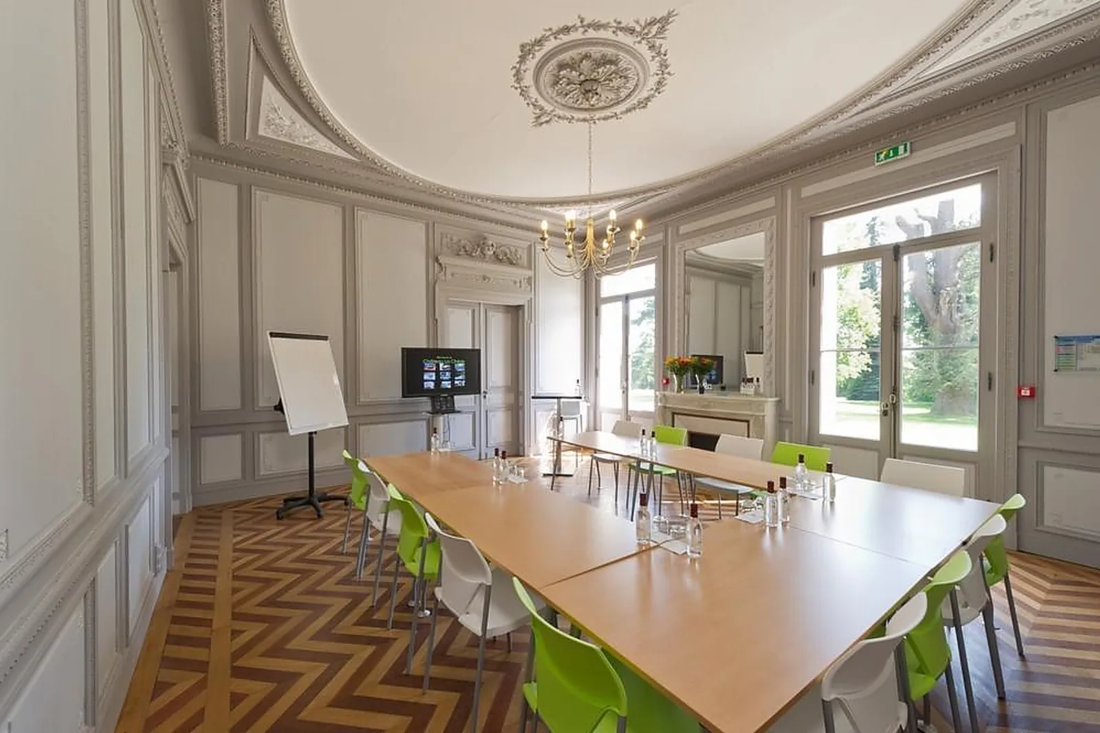 Lieux événementiels, CHATEAU LA CHÈZE