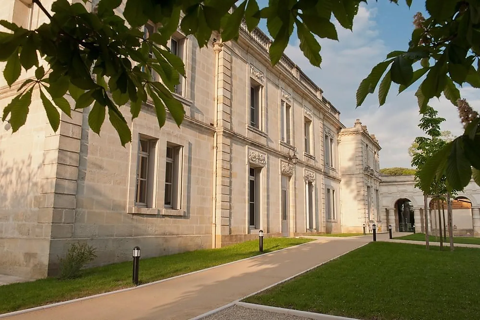 Lieux événementiels, CHATEAU LA CHÈZE