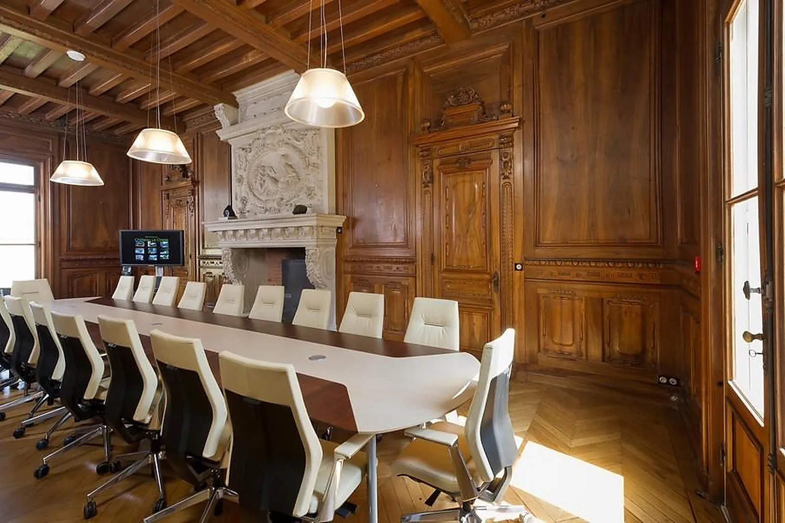 Lieux événementiels, CHATEAU LA CHÈZE